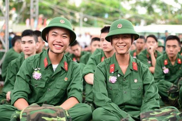 Học đại học từ xa có được miễn nghĩa vụ quân sự