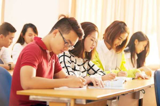 Định hướng ngành luật kinh tế cho học viên chương trình eHOU