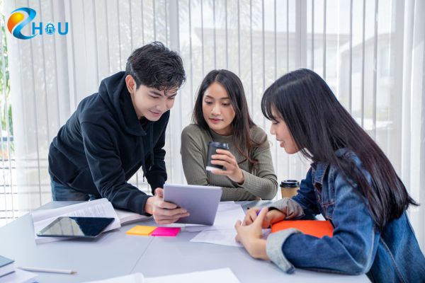 ai-la-nguoi-phu-hop-nhat-de-hoc-dai-hoc-tu-xa