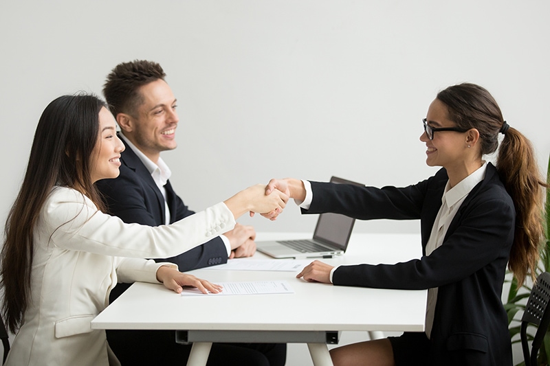 Cách tốt nhất để chinh phục mọi nhà tuyển dụng với bằng đại học từ xa