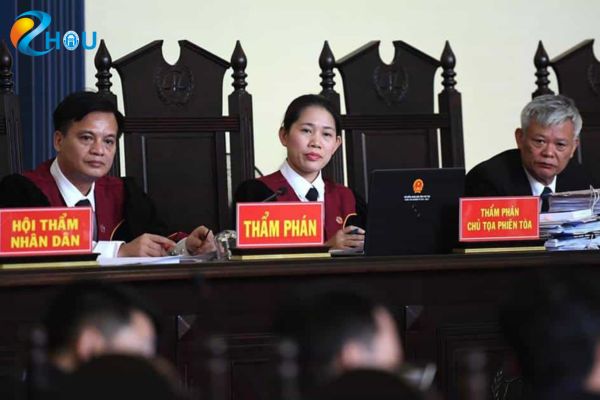 van bang 2 nganh luat kinh te la gi