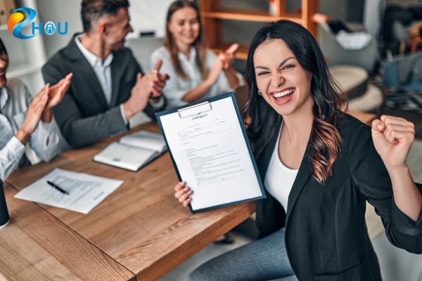 bi-quyet-the-hien-gia-tri-tam-bang-tu-xa-trong-cv-va-phong-van